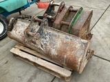 Thumbnail of Excavator bucket (3x)