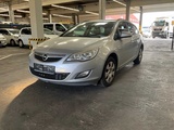 Minituur van Opel Astra Auto