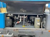 Minituur van Atlas Copco XAHS186DD Mobiele compressor