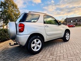 Minituur van 2004 Toyota RAV4