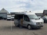 Minituur van 2006 Ford Transit Zelfbouwcamper