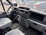 Minituur van 2006 Ford Transit Zelfbouwcamper