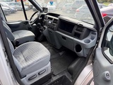 Minituur van 2006 Ford Transit Zelfbouwcamper