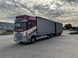 Minituur van 2014 DAF XF510 fan Vrachtwagen met Van Hool combi oplegger