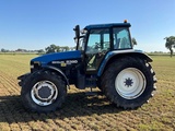 Minituur van 1998 New Holland 8360 DT Vierwielaangedreven landbouwtractor