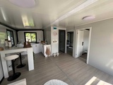 Minituur van 2025 Rhino Houses 36,5 m2 2 slaapkamers, badkamer en keuken Mobiele woonunit / Tiny house