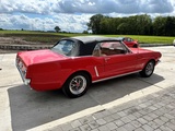 Minituur van Ford - Mustang cabrio - Oldtimer