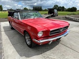 Minituur van Ford - Mustang cabrio - Oldtimer