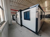 Minituur van 2025 Rhino Houses 36,5 m2 Wit 2 slaapkamers, badkamer en keuken Mobiele woonunit / Tiny house