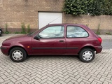 Miniaturansicht von Mazda 121 PKW