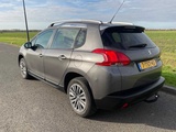 Miniaturansicht von 2014 Peugeot 2008 PKW