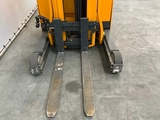 Minituur van Jungheinrich ETV216 Reach truck