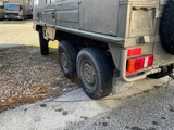 Minituur van 1974 Steyr Pinzgauer 712 legervoertuig
