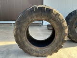 Minituur van Trelleborg TM900 710/75R42 Band, wiel en velg