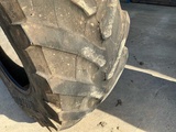 Minituur van Trelleborg TM900 710/75R42 Band, wiel en velg