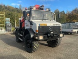 Miniaturansicht von Mercedes-benz Unimog U2150L aus dem Baujahr 2002 mit Palfinger PK 9501 Kran und Hubarbeitsbühne