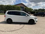 Minituur van 2015 Volkswagen Touran 2.0 TDI Comfl. BlueM Personenauto