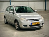Minituur van Opel Corsa 1.4 16V Silverline, 98-SL-XR