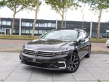 Minituur van Volkswagen Passat Variant GTE 1.4 TSI PHEV 218PK Automaat 2022