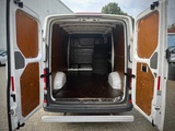 Minituur van Volkswagen Crafter 30 2.0 TDI L3H2 Highline, V-102-VF