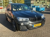 Minituur van 2016 BMW X3 Drive 20D Personenauto PZ-227-T