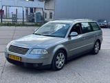 Minituur van Volkswagen Passat Variant 1.9 TDI Turijn Sport, 91-PX-KR