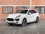 Minituur van Porsche Cayenne Turbo 4.8 V8 500hp 2013 OEM Sport Design 500pk 2013