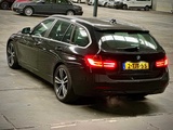 Minituur van BMW 316i Touring xExecutive; 2-TJT-55