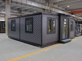 Minituur van 2025 Rhino Houses 36,5 m2 2 slaapkamers, badkamer en keuken Mobiele woonunit / Tiny house