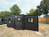 Minituur van 2025 Rhino Houses 36,5 m2 met Glazen wand, 2 slaapkamers, badkamer en keuken Mobiele woonunit / Tiny house