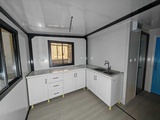 Minituur van 2025 Rhino Houses 36,5 m2 Wit 2 slaapkamers, badkamer en keuken Mobiele woonunit / Tiny house