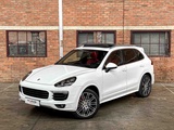 Minituur van Porsche Cayenne 3.6 V6 300pk 2015
