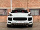Minituur van Porsche Cayenne 3.6 V6 300pk 2015