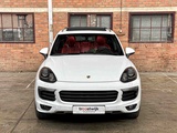 Minituur van Porsche Cayenne 3.6 V6 300pk 2015