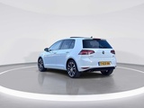 Minituur van Volkswagen Golf 1.4 TSI Connected Series Car 2016 | T-420-BR
