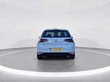 Minituur van Volkswagen Golf 1.4 TSI Connected Series Car 2016 | T-420-BR