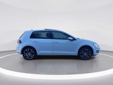Minituur van Volkswagen Golf 1.4 TSI Connected Series Car 2016 | T-420-BR