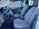 Minituur van Volkswagen Golf 1.4 TSI Connected Series Car 2016 | T-420-BR