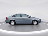 Miniaturansicht von Volvo S40 2.0 D3 Momentum - 2011 | 57-01-16