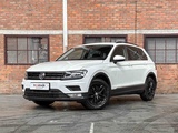 Minituur van Volkswagen Tiguan 1.4 TSI Comfortline Business 125pk 2017, L-861-HP