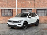Minituur van Volkswagen Tiguan 1.4 TSI Comfortline Business 125pk 2017, L-861-HP