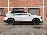 Minituur van Volkswagen Tiguan 1.4 TSI Comfortline Business 125pk 2017, L-861-HP