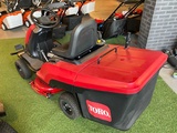 Minituur van 2022 Toro ES3200DC Zitmaaier