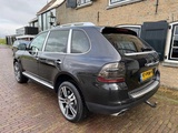 Minituur van Porsche Cayenne 4.5 S 97-PVN-9