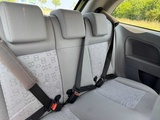Miniaturansicht von Ford Fiesta 1.4-16V Ambiente 98-PH-DJ