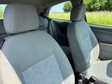 Miniaturansicht von Ford Fiesta 1.4-16V Ambiente 98-PH-DJ
