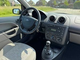 Miniaturansicht von Ford Fiesta 1.4-16V Ambiente 98-PH-DJ