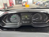 Miniaturansicht von Peugeot 2008 1.2 PureTech Allure , ZG-666-P
