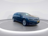 Minituur van Volkswagen Passat Variant 1.4 TSI PHEV GTE Business 2020 | S-808-TS