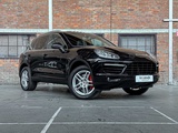 Minituur van Porsche Cayenne Turbo 4.8 V8 493pk 2010